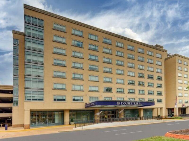 Doubletree By Hilton St. Louis Forest Park Esterno foto