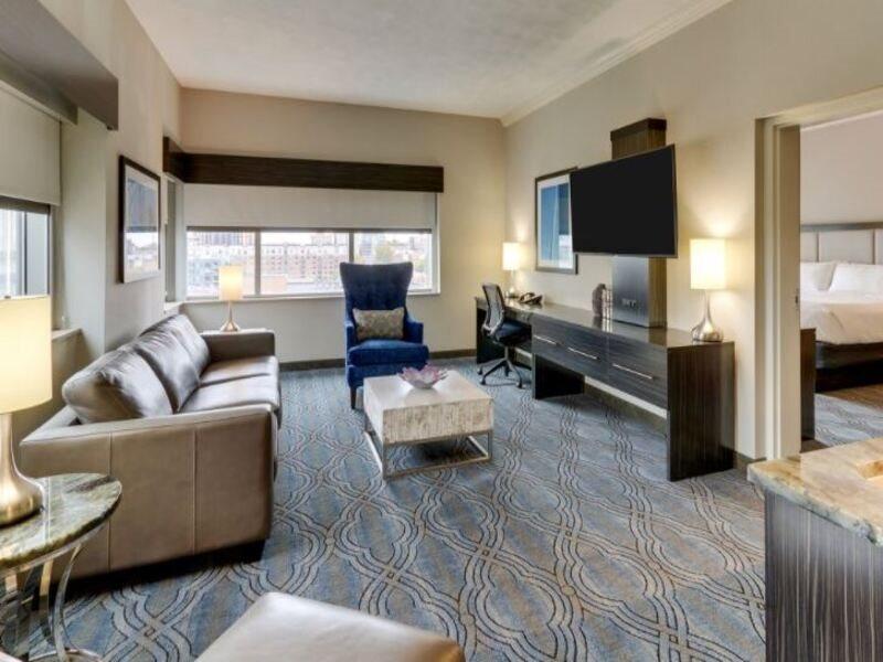 Doubletree By Hilton St. Louis Forest Park Esterno foto