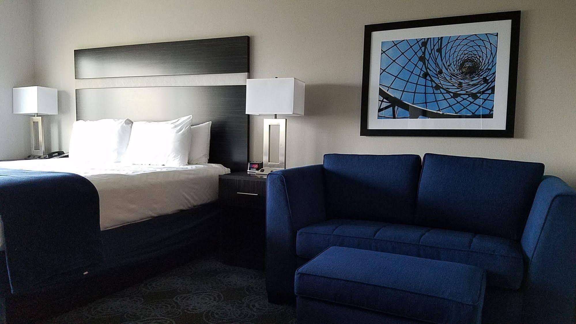 Doubletree By Hilton St. Louis Forest Park Esterno foto