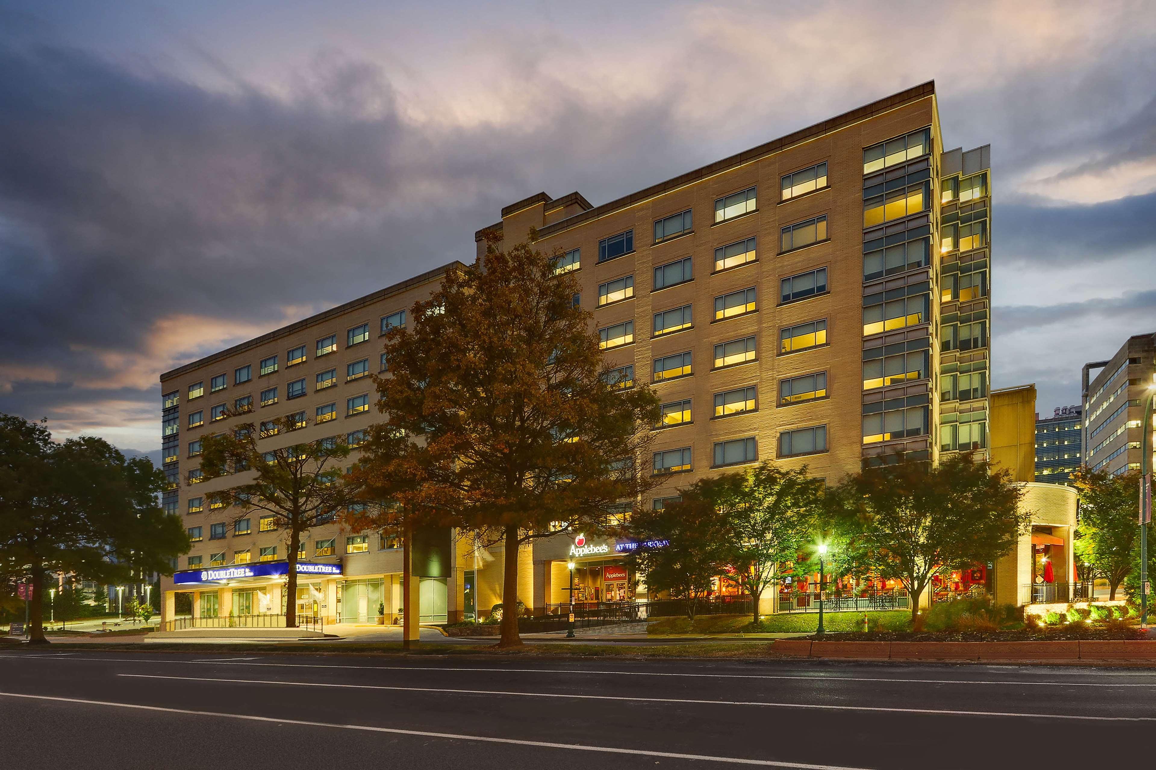 Doubletree By Hilton St. Louis Forest Park Esterno foto