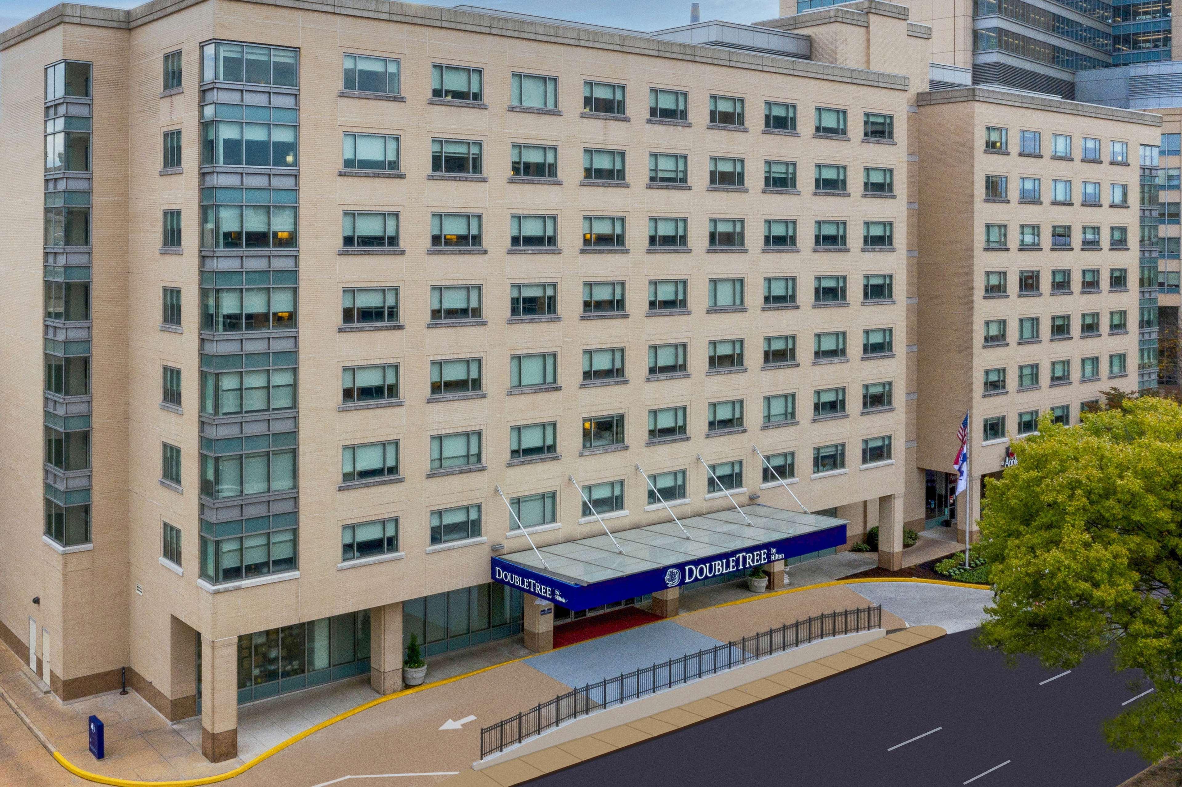 Doubletree By Hilton St. Louis Forest Park Esterno foto
