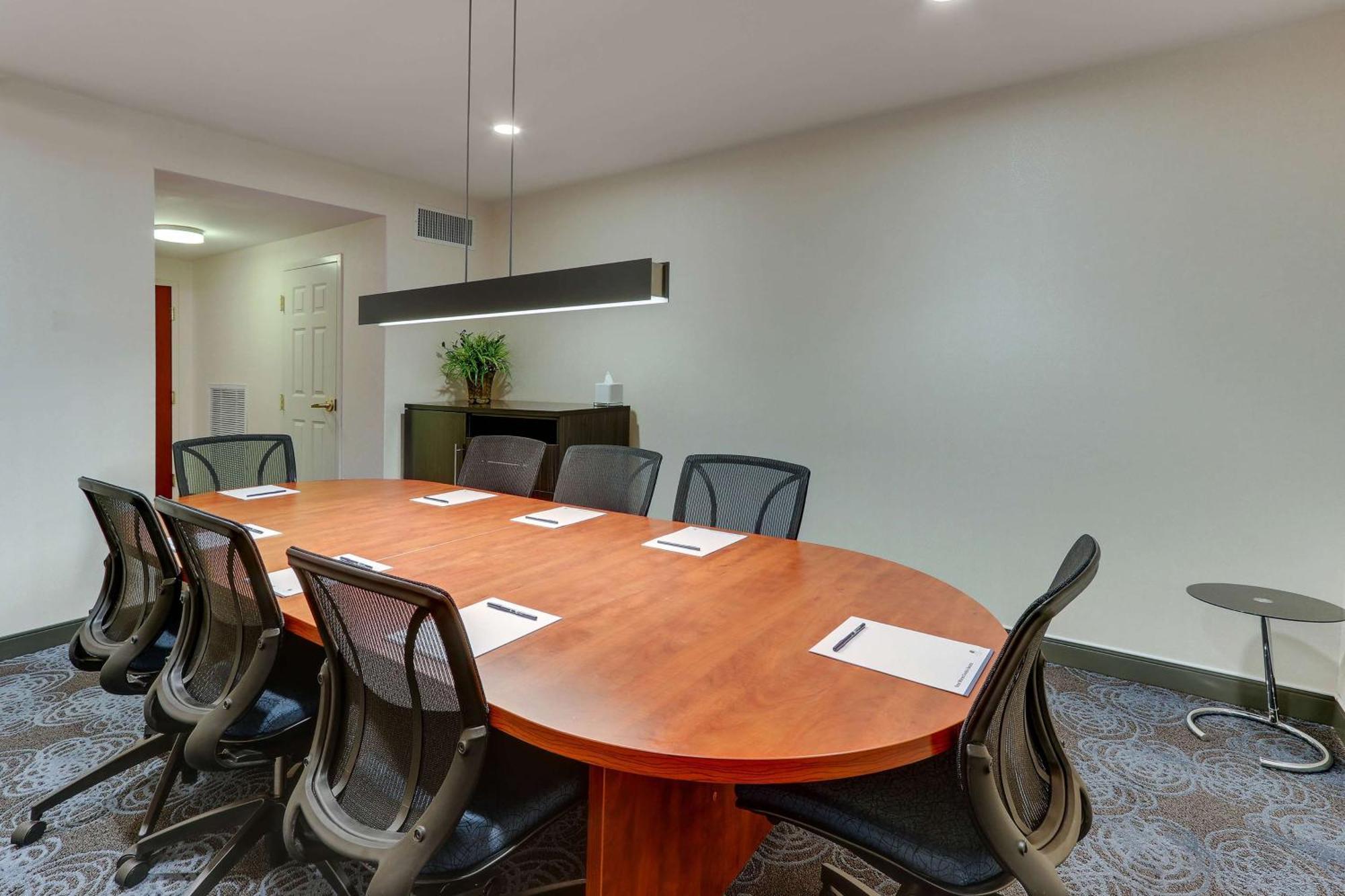 Doubletree By Hilton St. Louis Forest Park Esterno foto