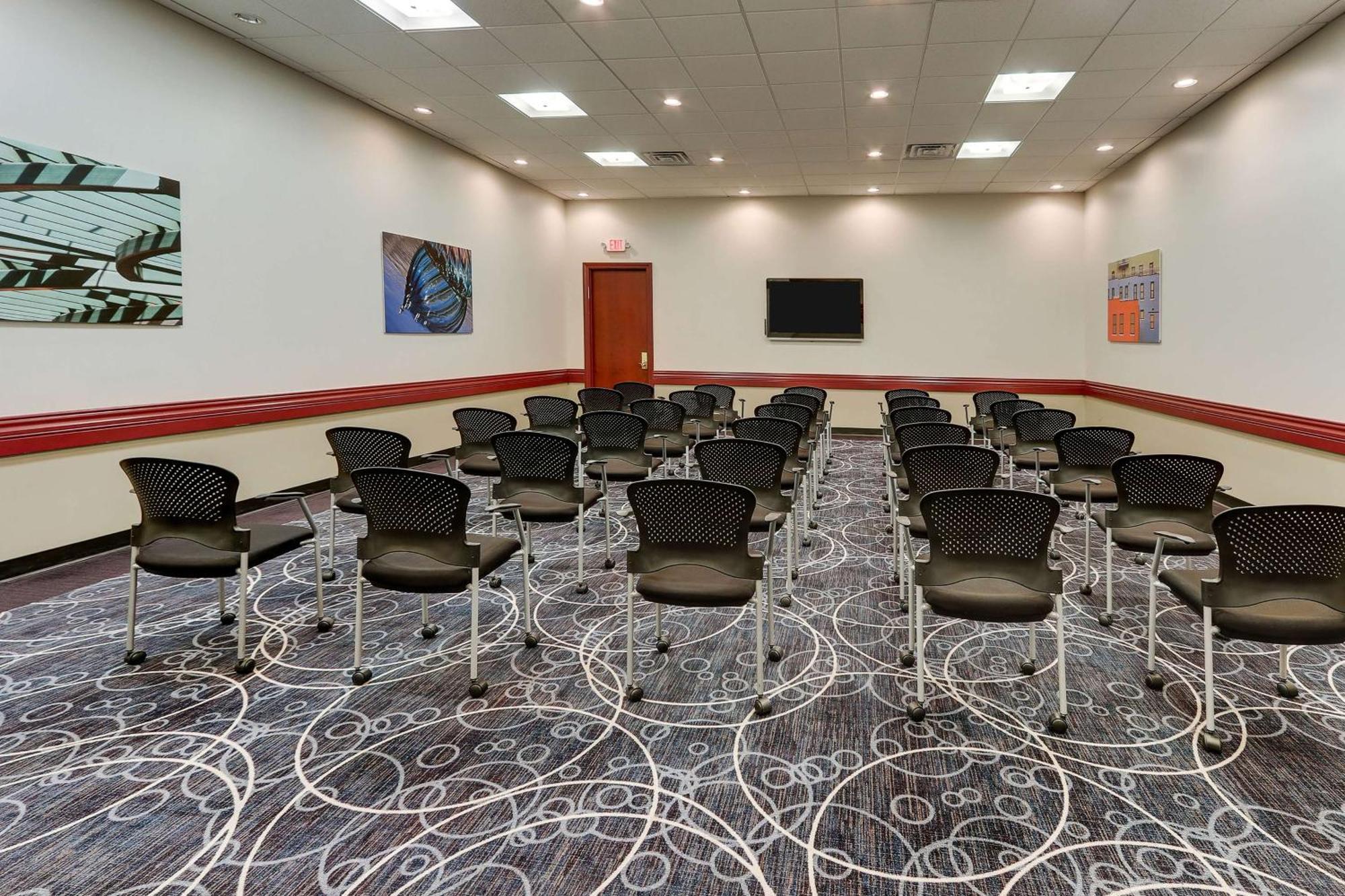 Doubletree By Hilton St. Louis Forest Park Esterno foto
